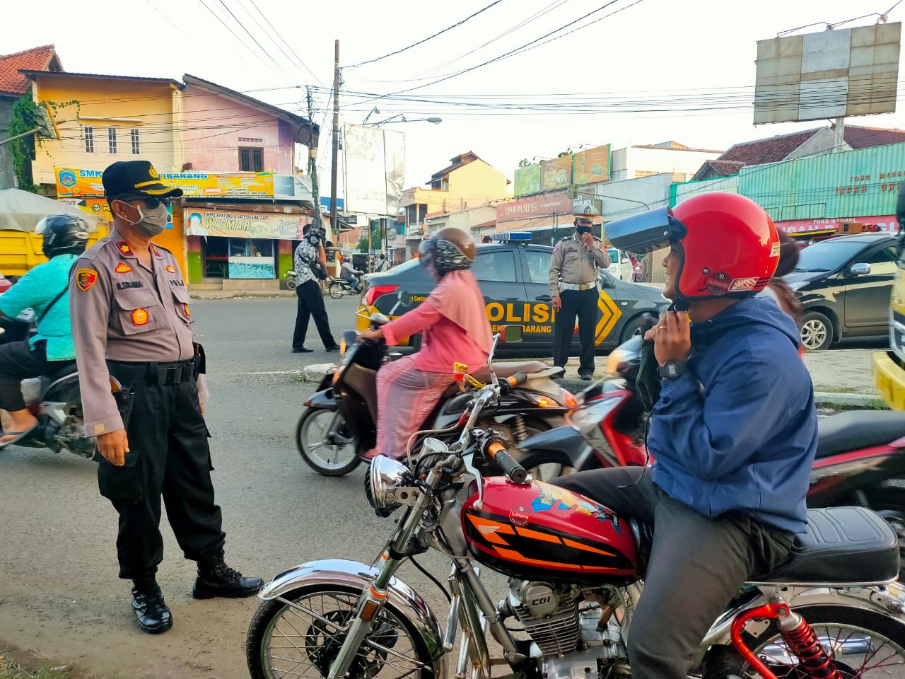 PSBB Tahap III Kapolsek Jatibarang Pimpin Ops Gabungan, Imbau Warga Untuk Pake Masker